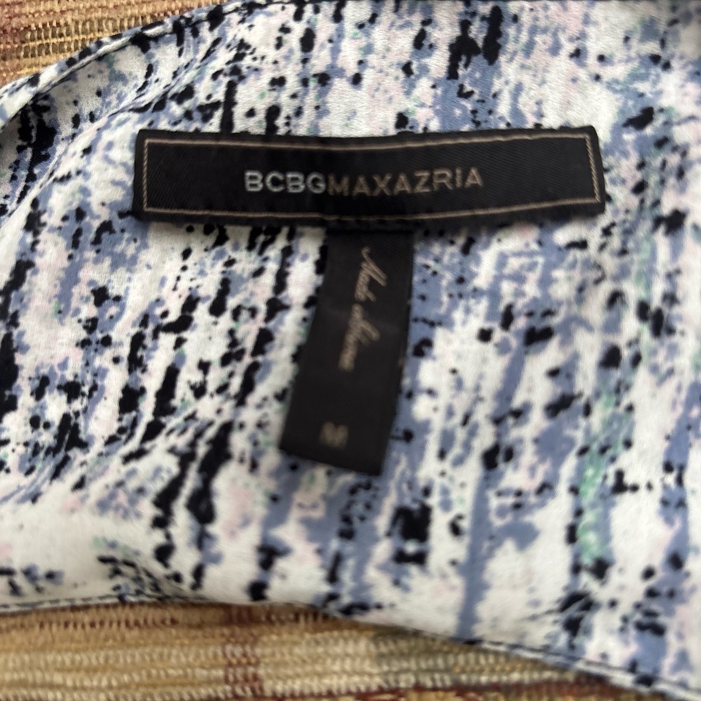BCBGMaxAzria Gray and White Ruffled Sleeveless Blouse - Picture 3 of 7